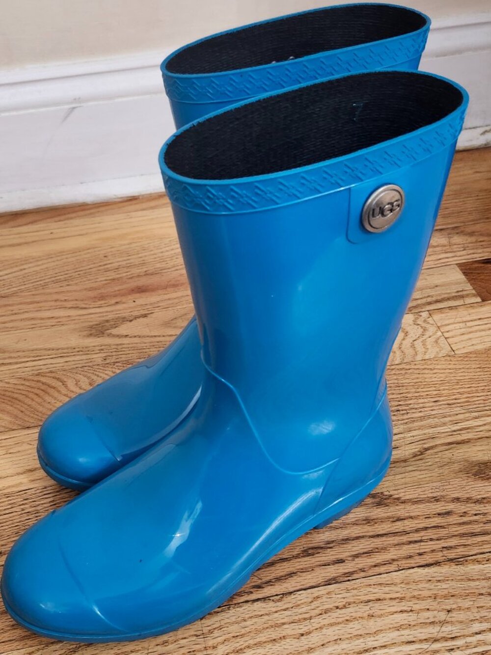 Blue UGG rainboots